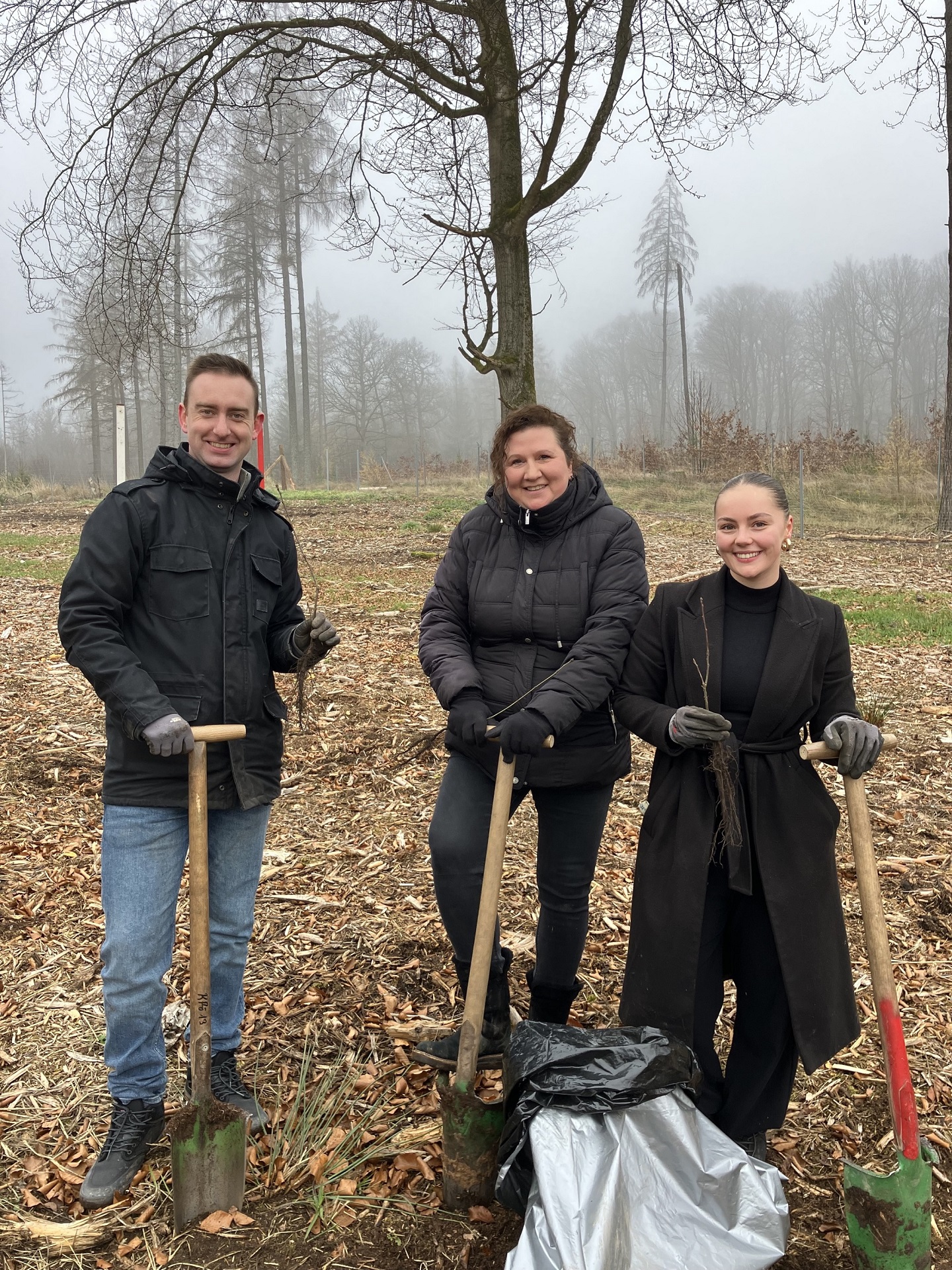 Das VÖLKEL Team im KPG beim Baumpflanz-Event