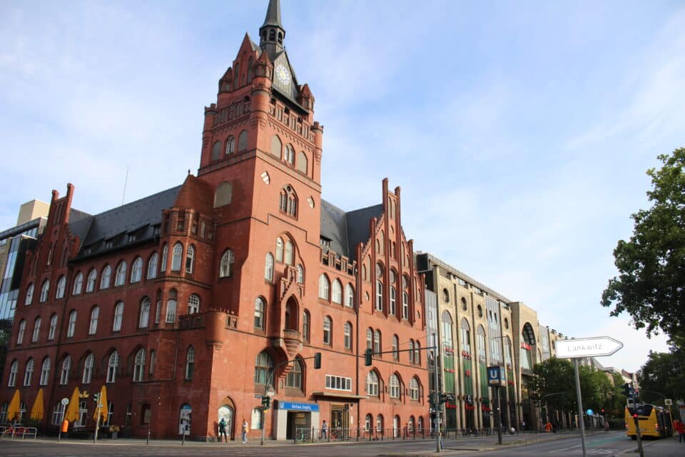 "das Schloss" Berlin an der Schloßstraße