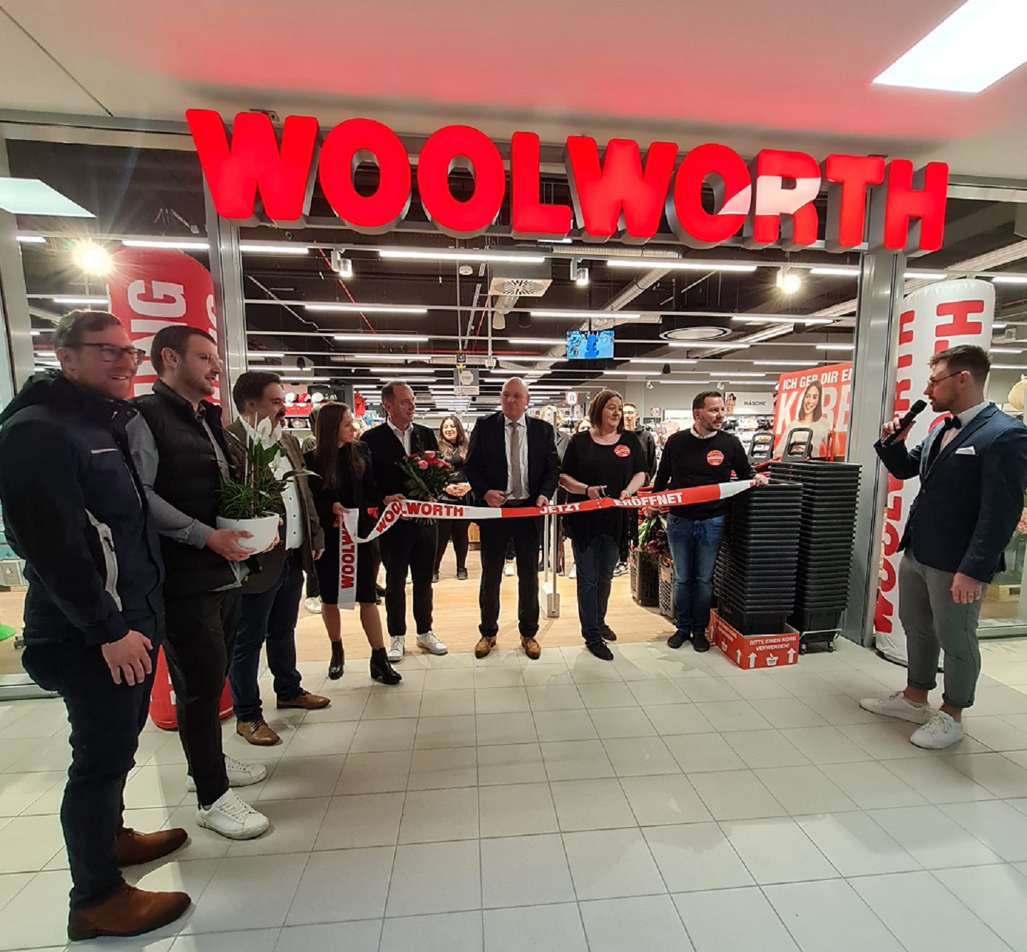 Woolworth eröffnet im KEC in