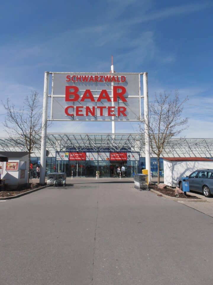 KIK mit Pop Up Store im Schwarzwals Baar Center